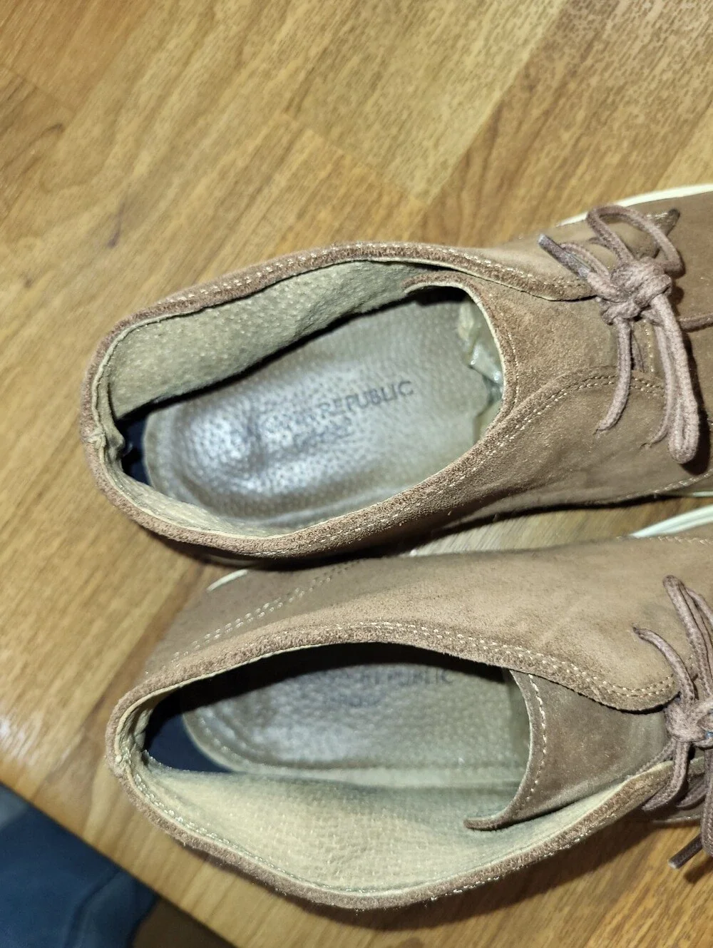 Banana Republic leather Brown mens shoes size 11.5